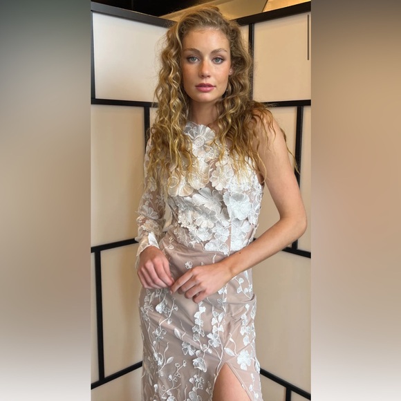 elliatt ellery white 3d floral applique one shoulder wedding bridal dress XS NEW - Picture 3 of 13